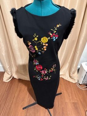Ermanno Scervino Black Floral Embroidered Dress Fur Trim